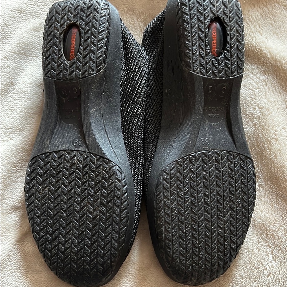 Arcopedico Black Knit Sneakers - Picture 5 of 8